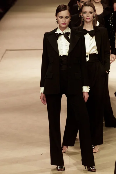 Look 250